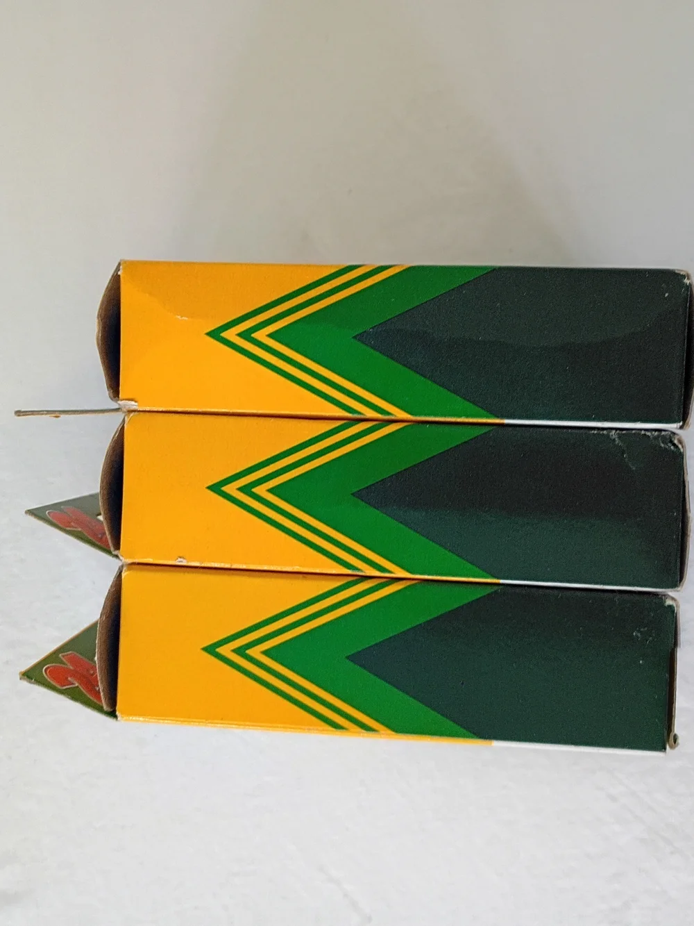 Crayola Crayons 24 Ct - Lot Of 3 Packs 2006 Nontoxic Includes Dandelion Made USA